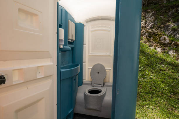 Best Sanitation services for porta potties  in New London, TX